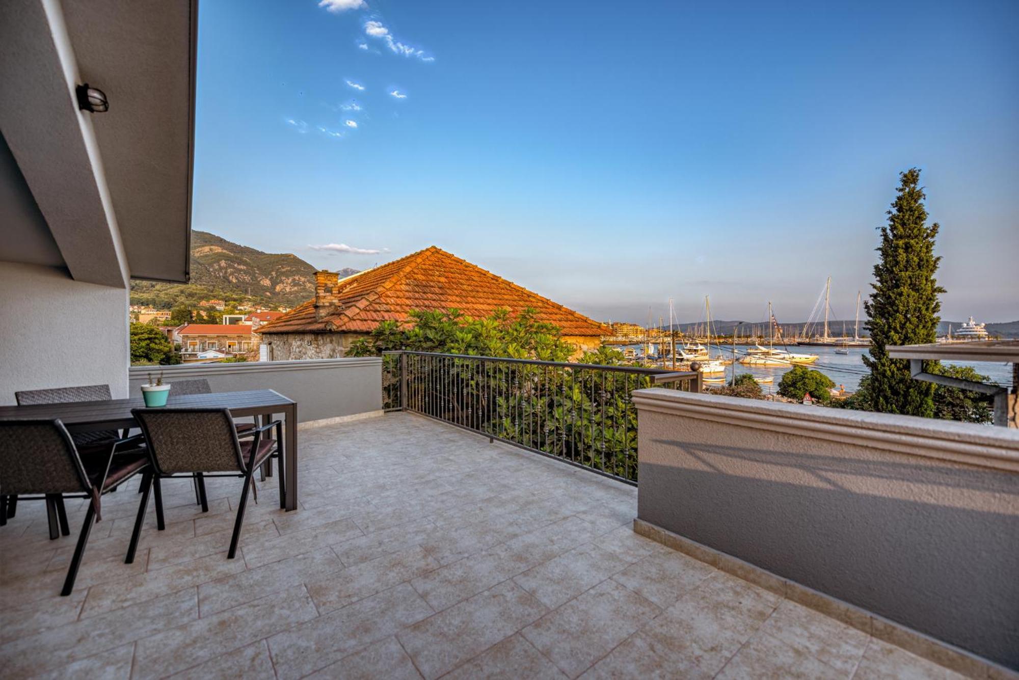 Miro Guesthouse Tivat Exteriér fotografie