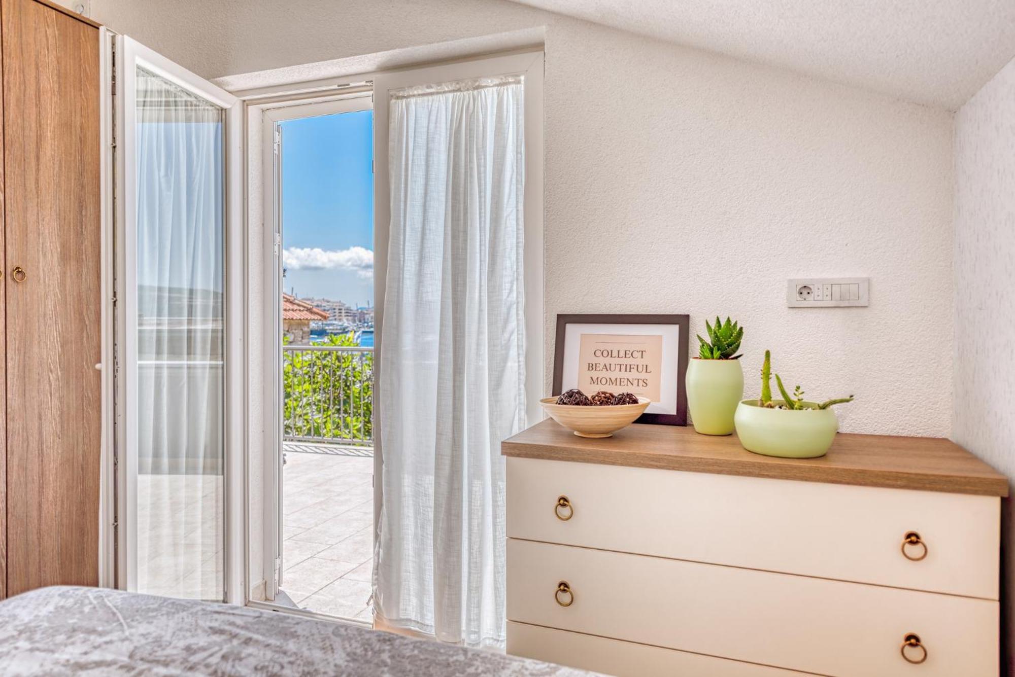 Miro Guesthouse Tivat Exteriér fotografie